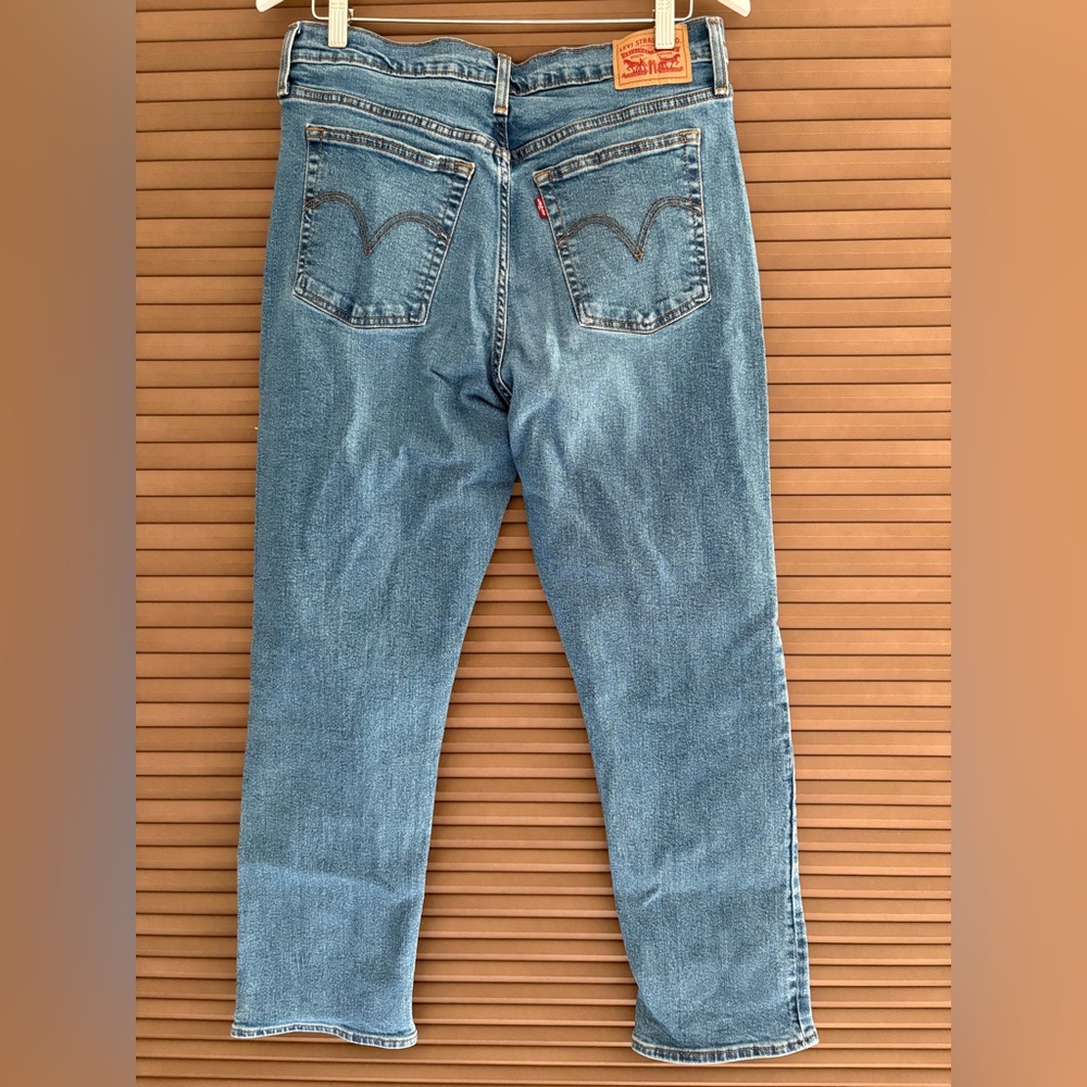 Levi's Classic Blue Wedge Straight Jeans - Picture 2 of 5